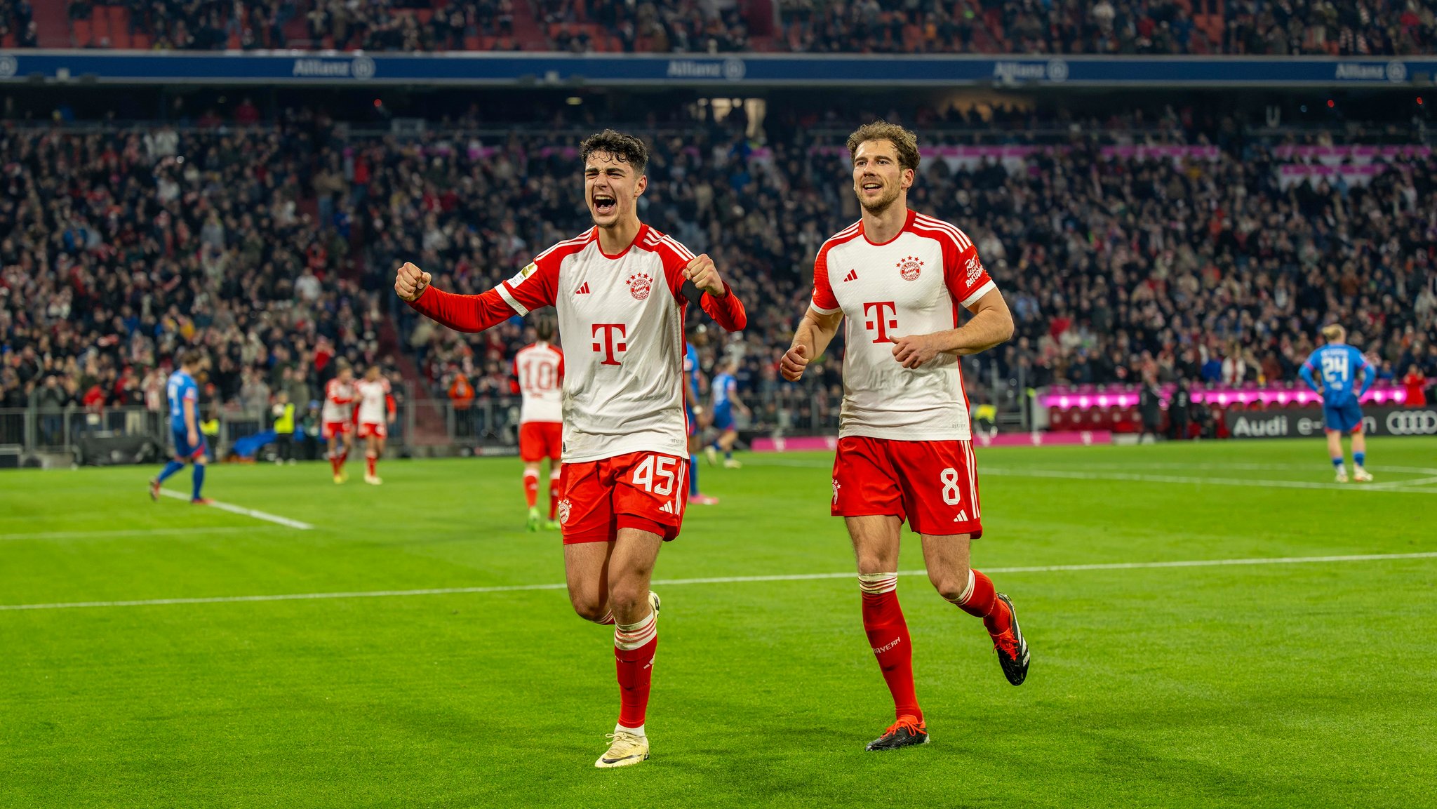 Pavlović ili Goretzka? Kompany pred teškim izborom