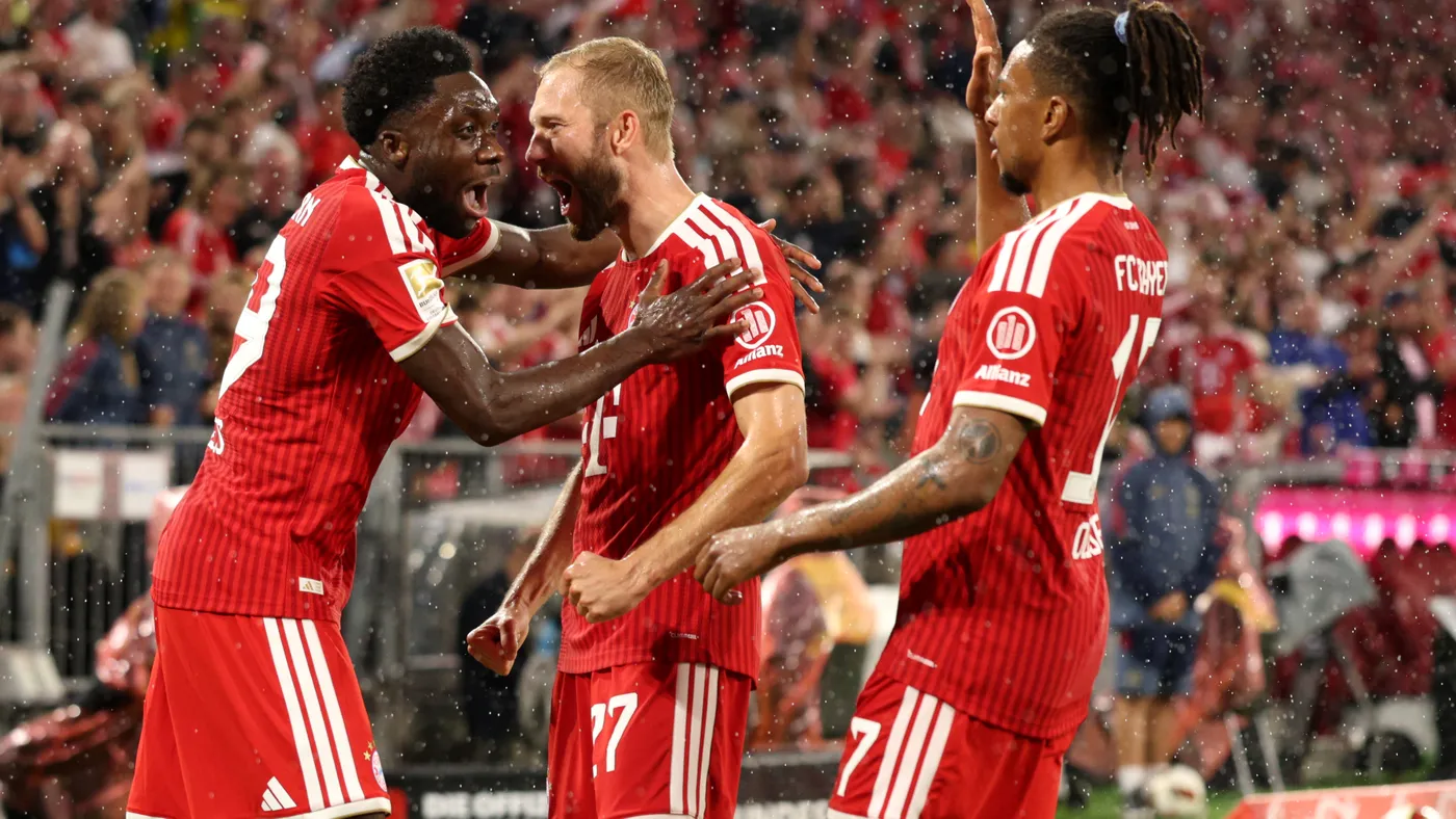 Bundesliga je odmah ponudila spektakl, ali Bayern ponovno dobio „crveni tepih“ na otvaranju
